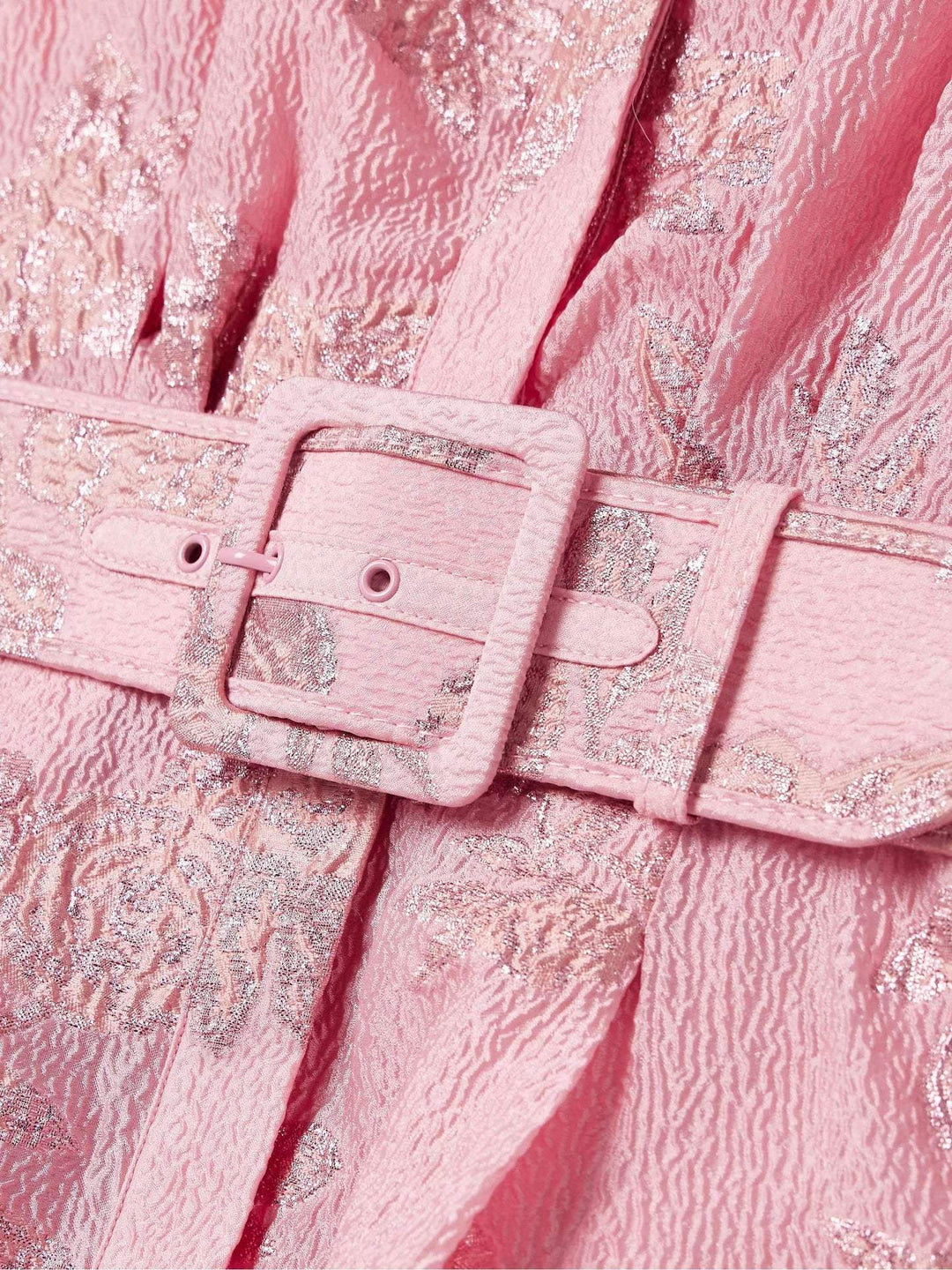 Anabella | Kort klänning med puffärmar